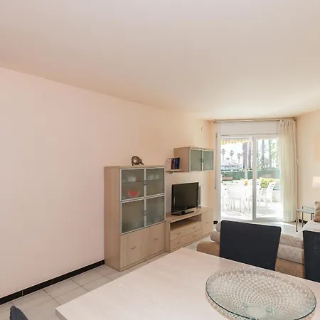 Uhc Los Flamencos Family Apartments Miami Playa Room photo