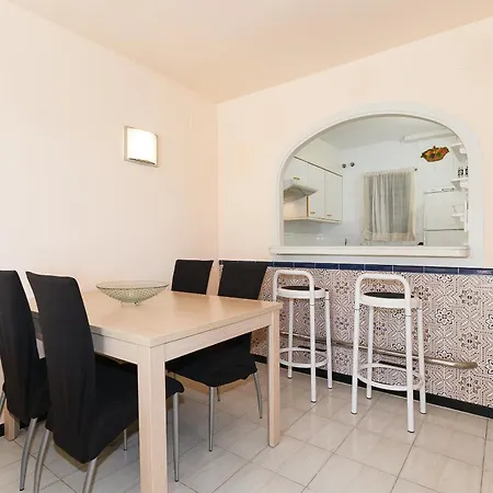 Uhc Los Flamencos Family Apartments Miami Playa Room photo